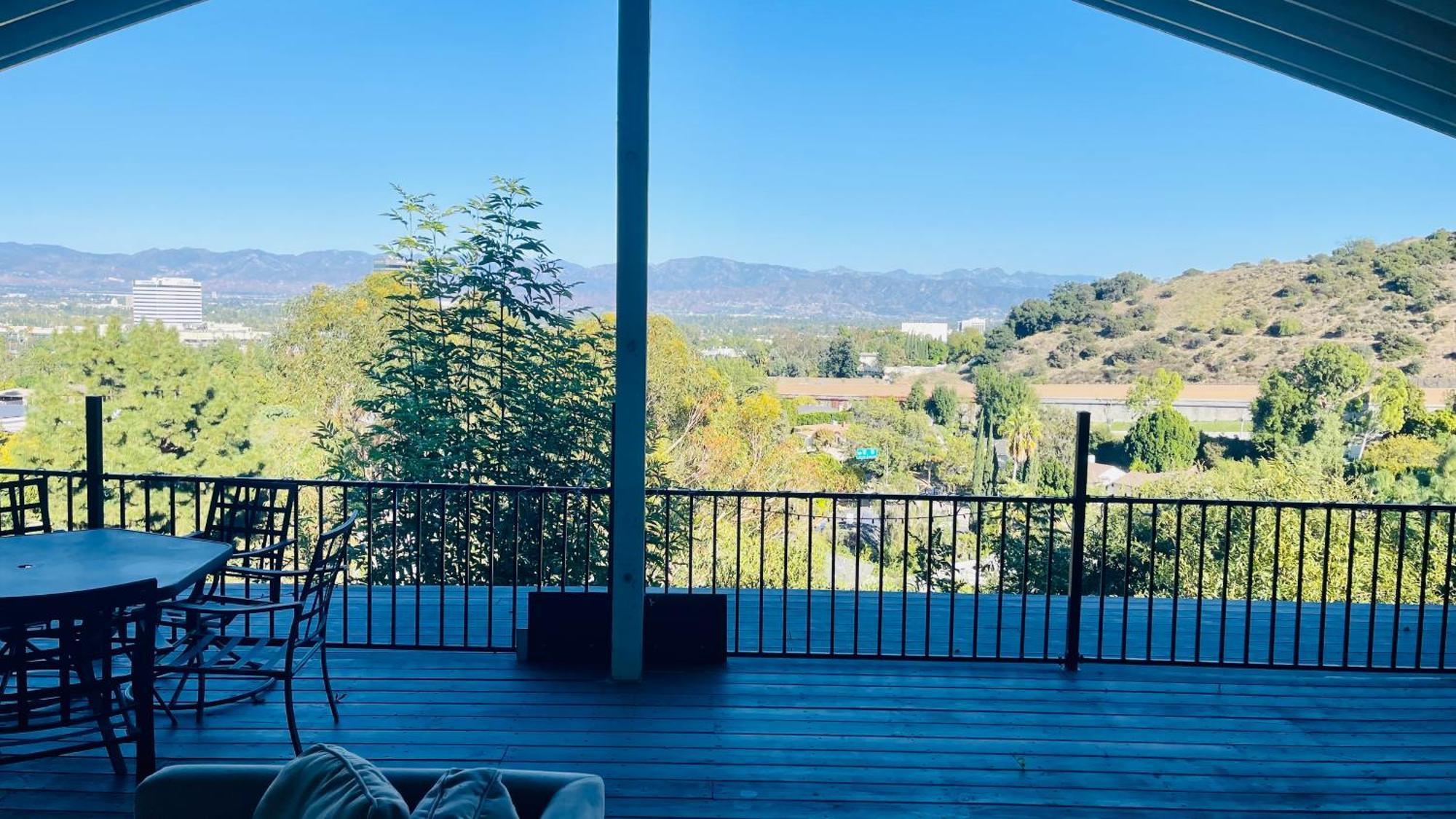 Affittacamere Women Only Oasis In Center Private Bedroom Large Estate View Pool Encino Hills Sherman Oaks 405-101 Xsepulveda