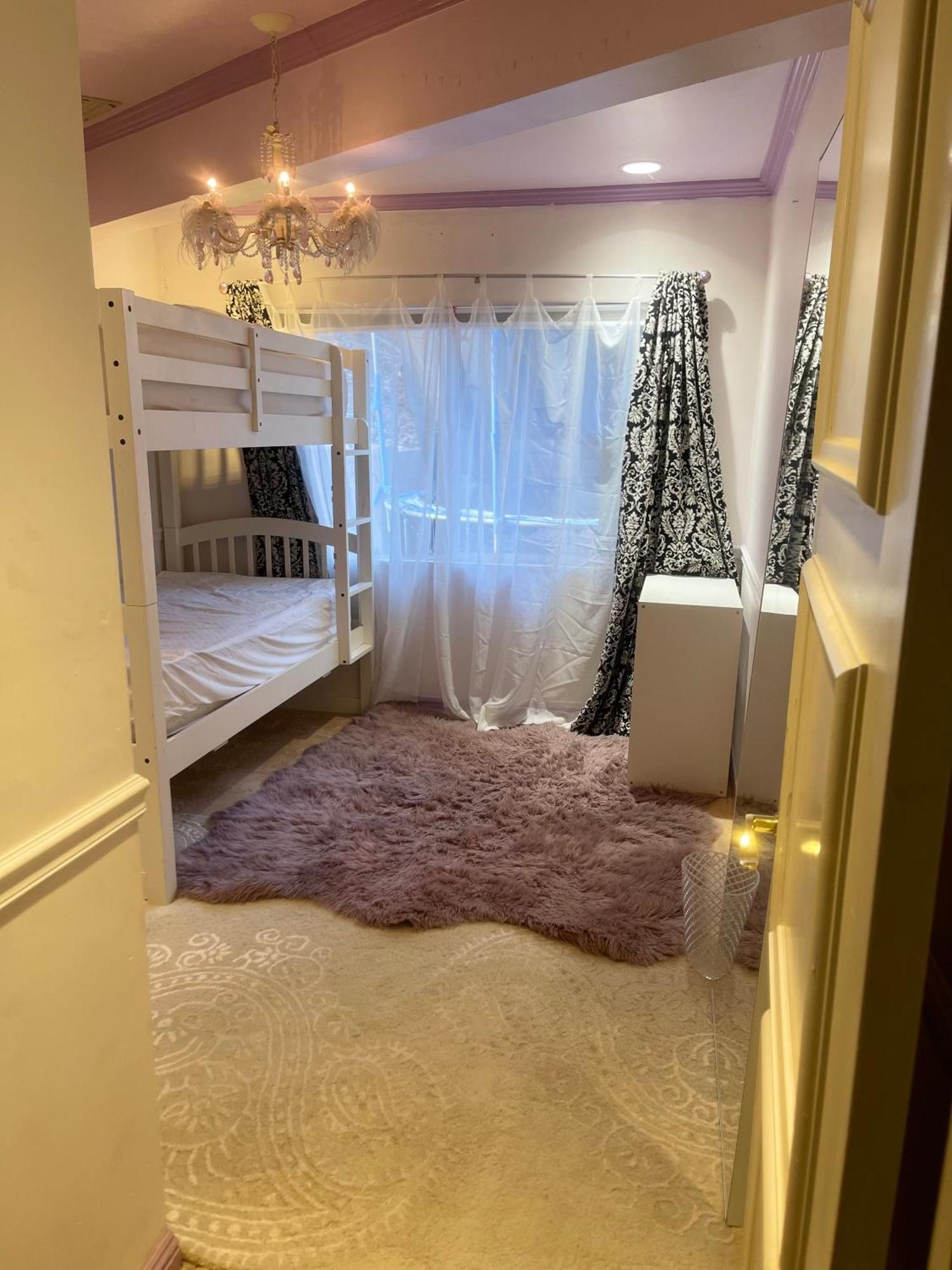 Women Only Oasis In Center Private Bedroom Large Estate View Pool Encino Hills Sherman Oaks 405-101 Xsepulveda Affittacamere