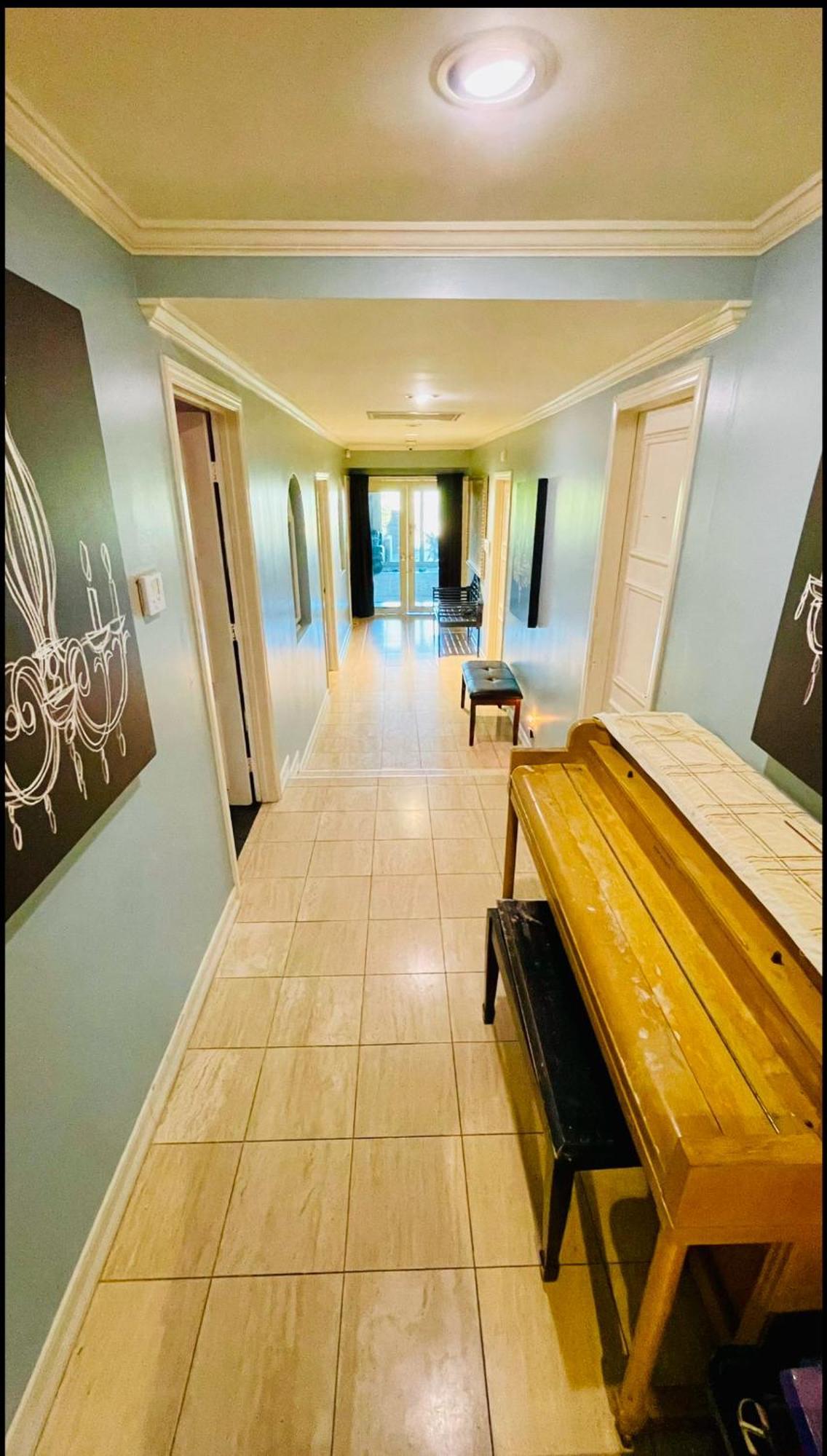 Affittacamere Women Only Oasis In Center Private Bedroom Large Estate View Pool Encino Hills Sherman Oaks 405-101 Xsepulveda
